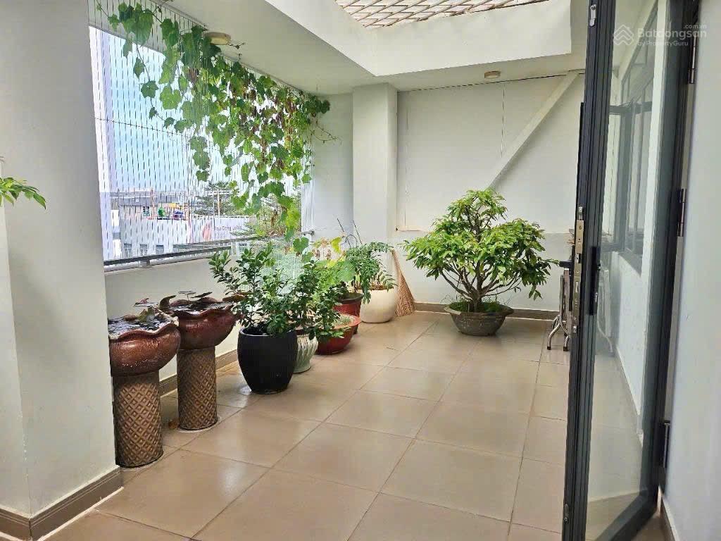 Mt khu vip  phạm văn đồng  thủ đức 5 tầng thang máy 210m2(10x21)  dt 89tr/th chỉ 25,5 tỷ tl