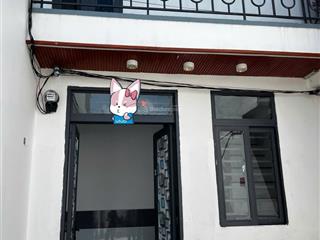 Ngơp, chủ cần tiền kinh doanh bán gấp nhà 1 trêt, 1 lầu khúc hóc môn, dt 24m2, giá 295tr