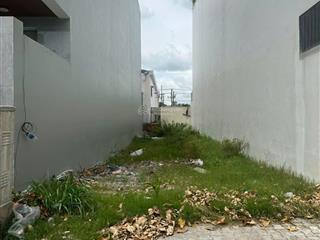 Chính chủ bán gấp đất ở xã tân kiên, bình chánh, 93,9m2, shr. gần trạm y tế tân kiên