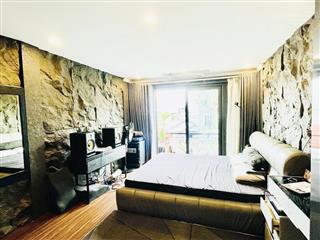 Bán nhà 5 tầng giang biên, dt 40m2, rộng 3.8m. ô tô đỗ cổng. giá 7.6 tỷ
