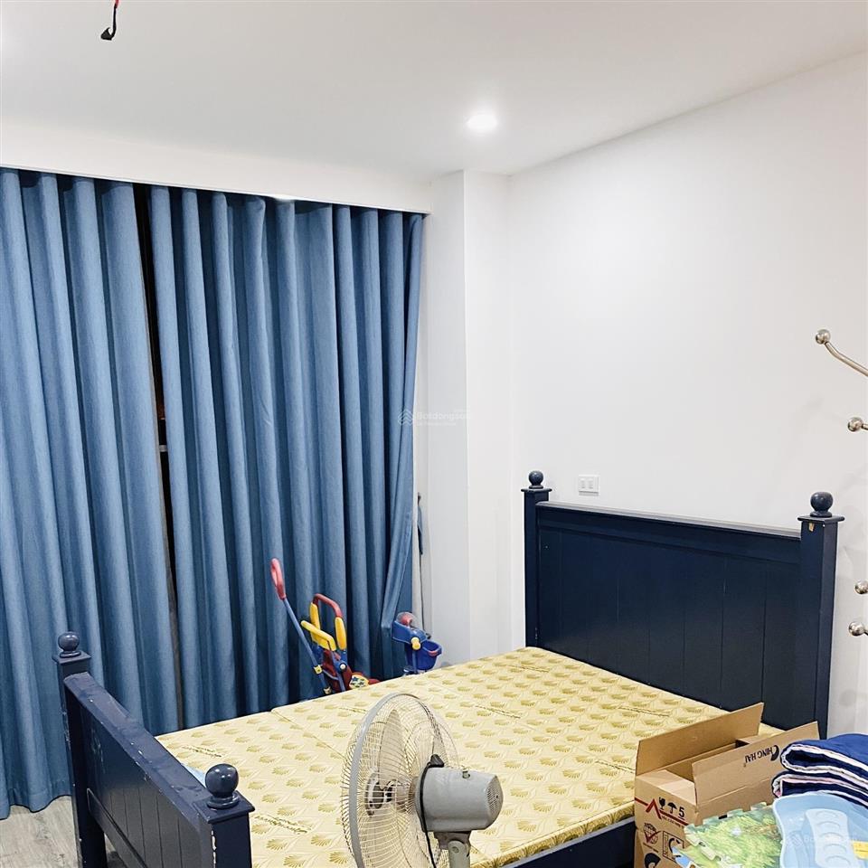 Bán chung cư ct15 green park việt hưng. dt 100m2, 3 ngủ, 2vs, tầng đẹp, ban công đông nam