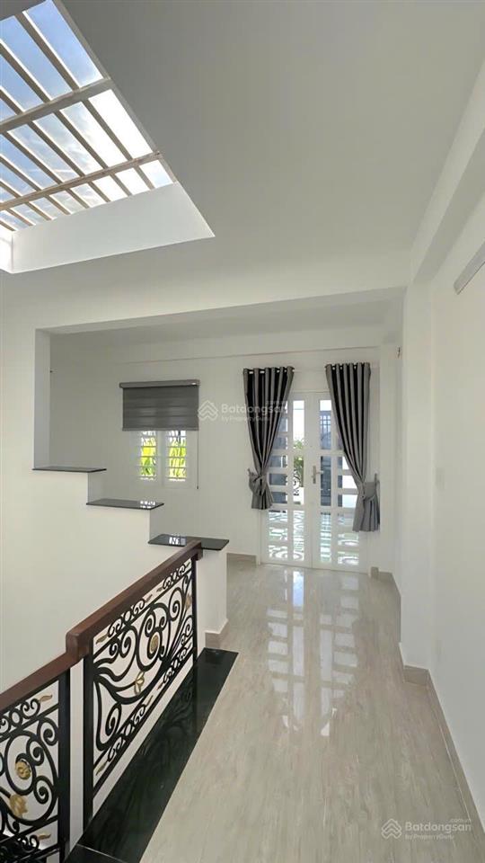 Bán nhà phường trung mỹ tây, gần nguyễn ảnh thủ trần thị năm, nhà mới 3 lầu ở ngay