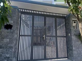 Bán nhà riêng sổ sẵn 3 tầng, 4pn, 3wc, 50m2. giá 3 tỷ 590 tại đường số 42, hiệp bình chánh, thủ đức
