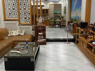 Bán nhà mặt tiền trung tâm hành chính dĩ an, 3 tầng, nhà mới ở ngay, dĩ an chỉ hơn 11tỷ