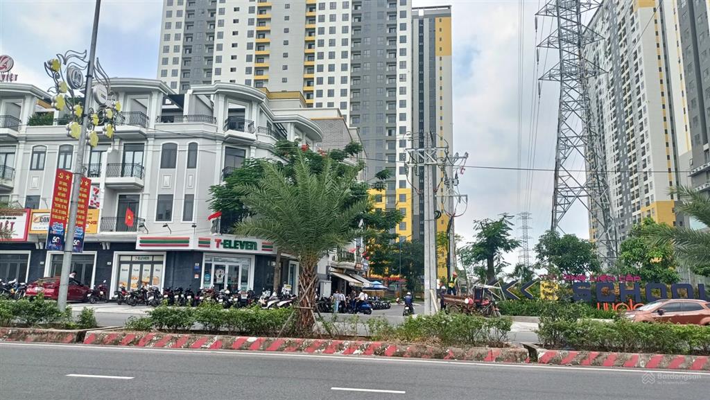 Bán đất mặt tiền ngang 25m, cạnh bcons thống nhất, full thổ cư, gần làng đại học, dĩ an chỉ 19tỷ tl