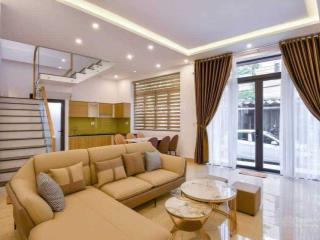 Nhà 3 tầng, giá mặt tiền mà như giá kiệt, full nội thất, đường lê thị tính, thanh khê