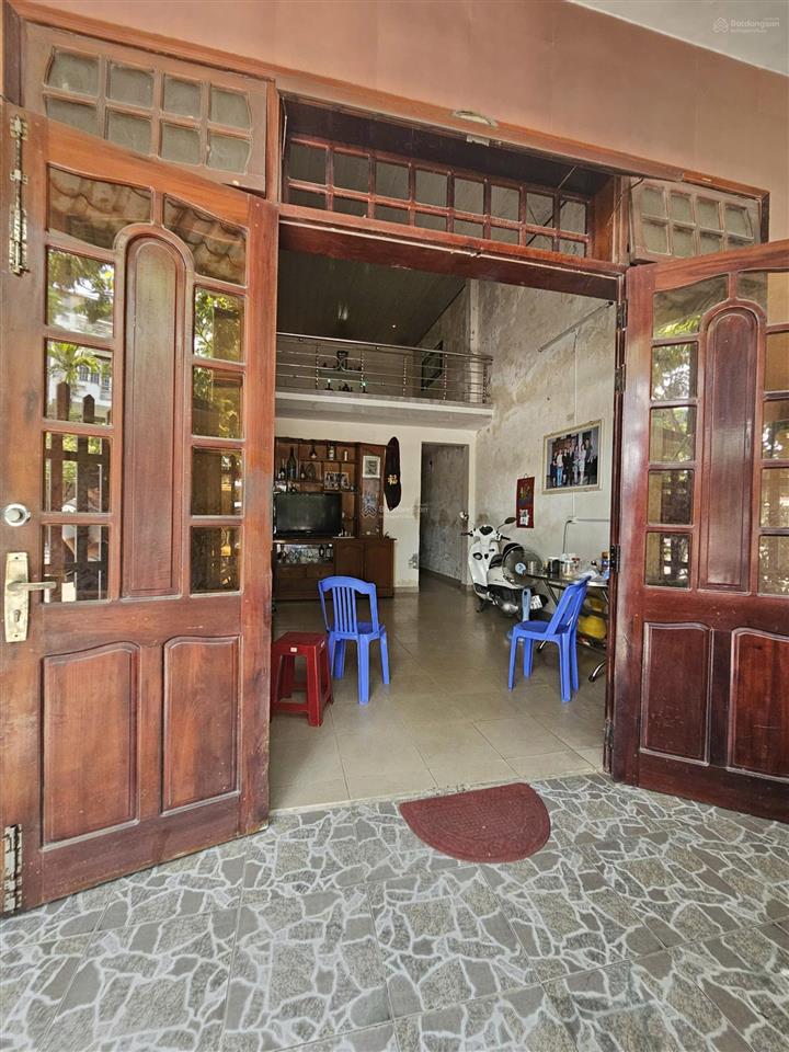Bán đất tặng nhà sát biển, đường 10.5m phùng hưng sát biển nguyễn tất thành, 9.5 tỷ