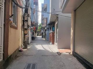 Duy nhất  thang máy  xa la  phùng hưng. giá 7.4 tỷ