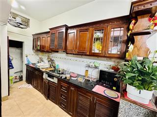 Yên xá  5t  ô tô ngủ trong nhà . giá 10.6 tỷ . cần bán nên giảm sâu