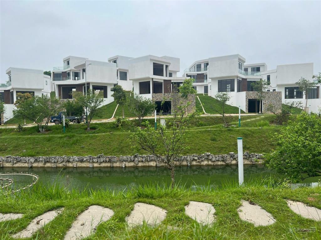 Bán ngay lập tức trong tháng này căn 300 m2 giá chỉ 8 tỷ, chưa có giá nào như ở legacy hòa bình