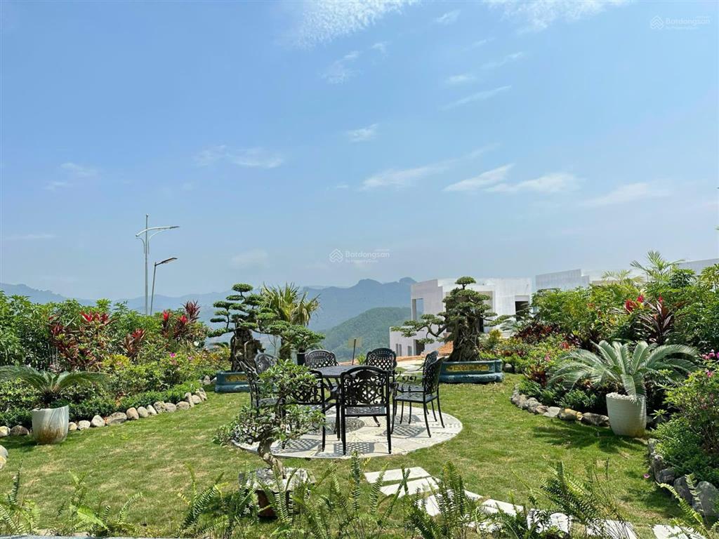 Chỉ 9 tỷ đã bao gồm xây thô hoàn thiện sân vườn 310 m2 3 mặt thoáng tại lương sơn  hòa bình