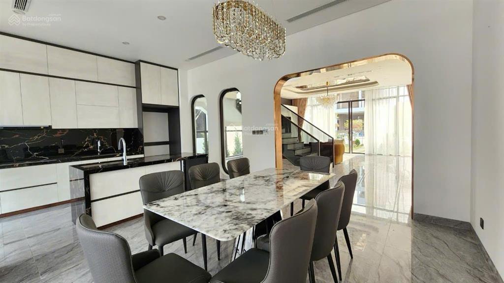 Chỉ 9 tỷ đã bao gồm xây thô hoàn thiện sân vườn 310 m2 3 mặt thoáng tại lương sơn  hòa bình