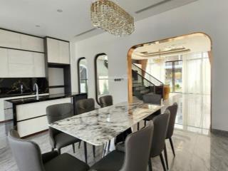 Chỉ 9 tỷ đã bao gồm xây thô hoàn thiện sân vườn 310 m2 3 mặt thoáng tại lương sơn  hòa bình