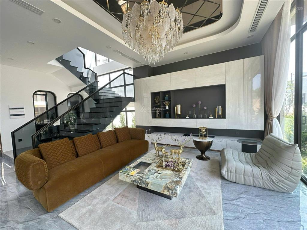 Chỉ 9 tỷ đã bao gồm xây thô hoàn thiện sân vườn 310 m2 3 mặt thoáng tại lương sơn  hòa bình