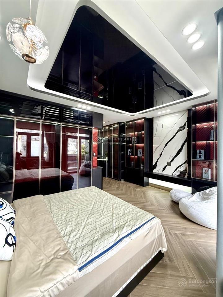 Nhà đẹp hiện đại full nội thất có thang máy đường nguyễn thị hương 12.8tỷ