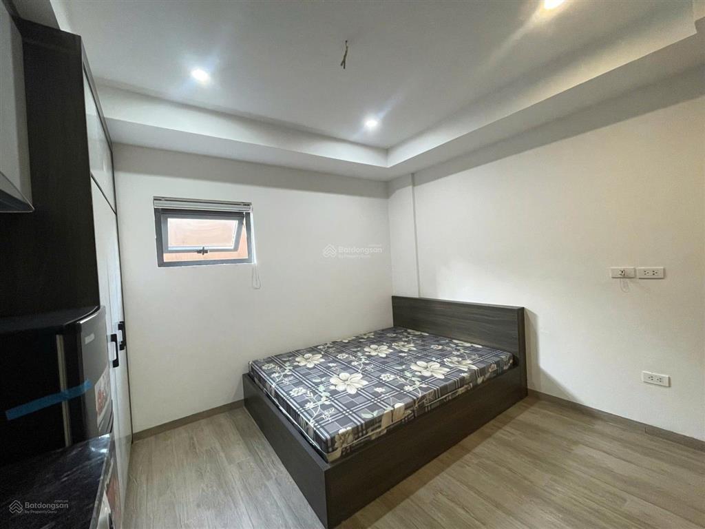 Phòng mới ngã tư lê văn lương full đồ 25m2  vị trí hiếm có