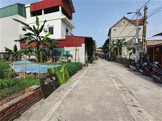 Cần bán lại lô đất 150m bìa làng biểu khê  thụy lâm giá chỉ 5x tr/1m2 rẻ hơn 10 giá so thị trường