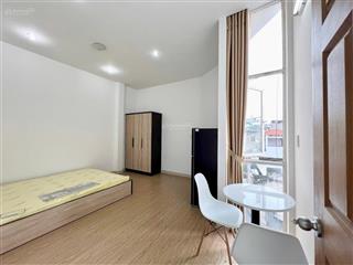 1pn tách bếp cửa sổ thoángngay khu ẩm thực phan xích longbờ kè ts giáp quận 1