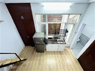 Duplex ngăn bếp 2 chỗ ngủcửa sổ có nắngngay khu ẩm thực phan xích longgiáp q1