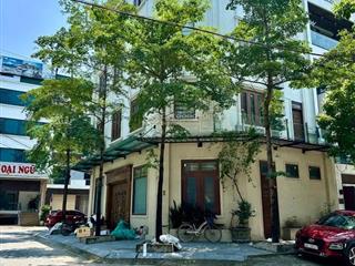Chủ nhà chuyển công táccần bán gấp lô góc 3 mặt đườngthang máy nhập khẩungập tràn ánh sáng