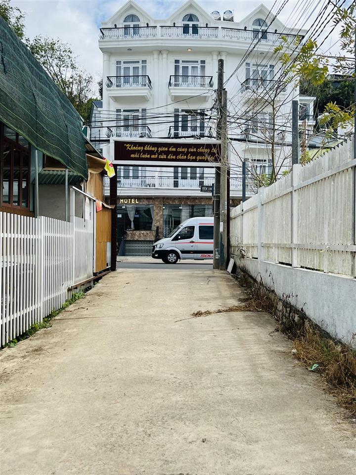 Bán 642m2 mặt tiền đường nguyễn công trứ  p8  tp. đà lạt