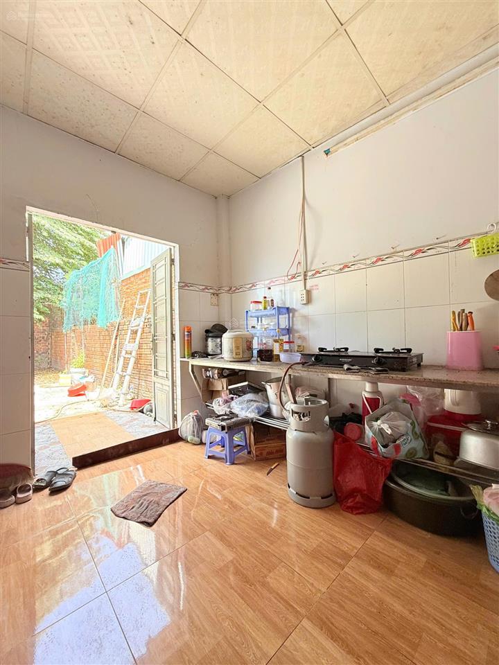 240m2 thổ cư 6,6 tỷ, song hành tt hóc môn chỉ 27 triệu/m2, 1/2 giá thị trường, tiện kho xưởng nhỏ