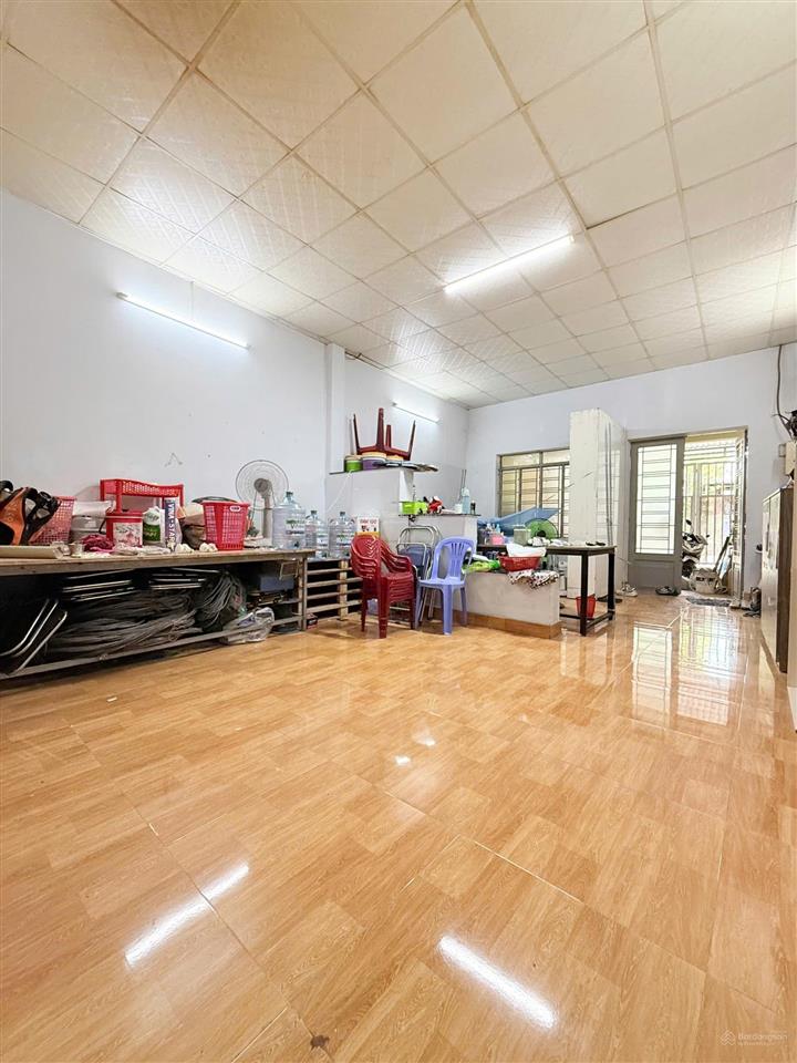 240m2 thổ cư 6,6 tỷ, song hành tt hóc môn chỉ 27 triệu/m2, 1/2 giá thị trường, tiện kho xưởng nhỏ
