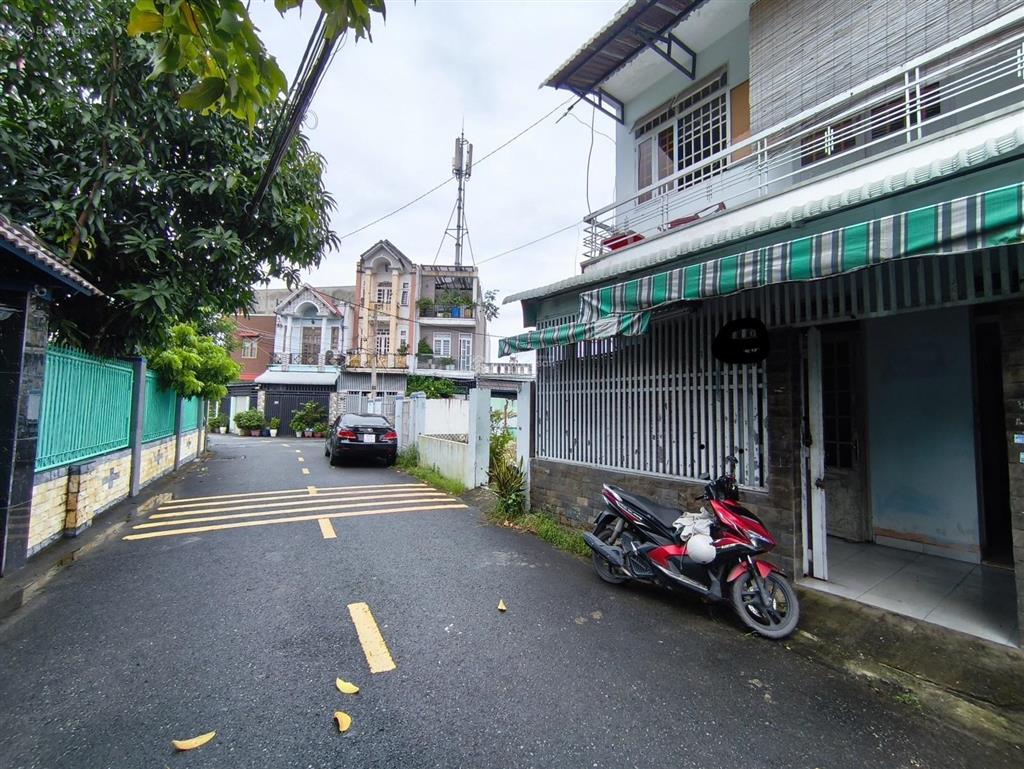 Bán nhà lý thường kiệt, thị trấn hóc môn, dt 5mx12m, 2 tầng đẹp, 60m2, 3,95 tỷ