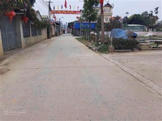 Bán mảnh đất 147  150 đường công te nơ tránh dtcn 60.1m2 khu vườn cây đông sơn