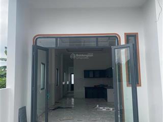 Trả trước 400 nhận nhà, giá tổng 1350 tặng nội thất sổ riêng thổ cư, gần trường , chợ