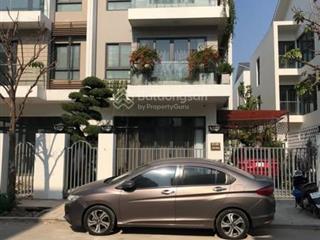 Cần cho thuê biệt thự an phú duong nội hà đông nhà hoàn thiện đẹp dt 220m .giá 28 triệu