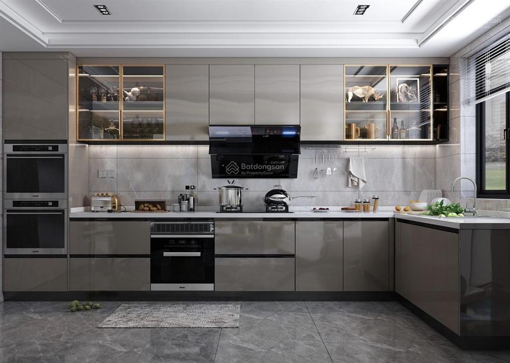 Bán gấp nhà 4 tầng +1tum full nội thất ,có thang máy gần bãi tắm cột8 hòn gai. giá chỉ 8tỷ