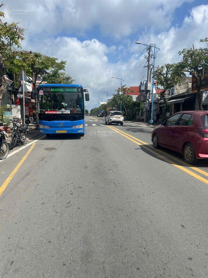 Bán nhà câp 4 mặt tiền đường lê lợi, xã tân thới nhì, hóc môn, 4x35m, giá 8.5 tỷ còn thương lượng