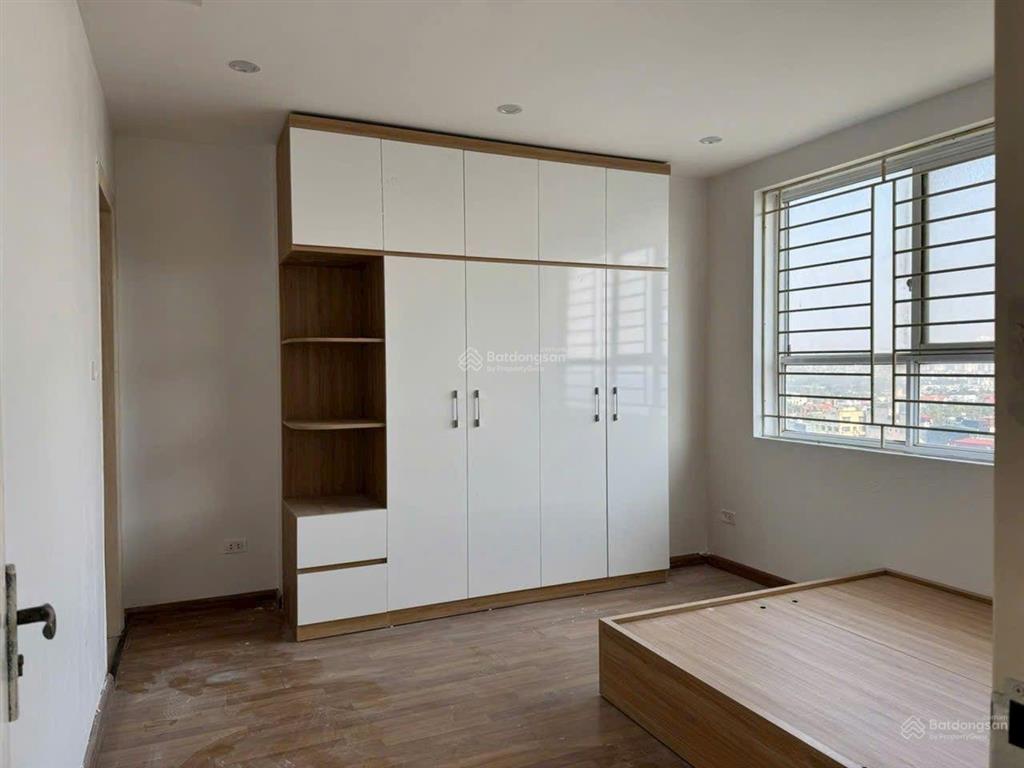 Bán gấp nhà xây còn mới 5 tầng 38m2 sổ đỏ phố mậu lương, hđ 5.2 tỷ.  0968 398 ***