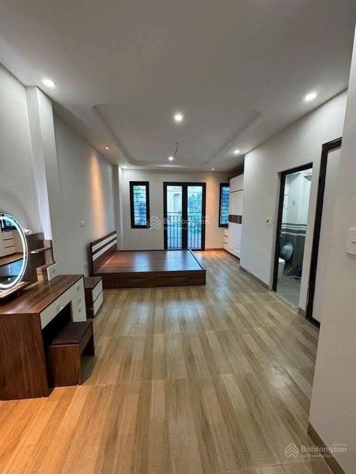 Bán gấp nhà xây còn mới 5 tầng 38m2 sổ đỏ phố mậu lương, hđ 5.2 tỷ.  0968 398 ***