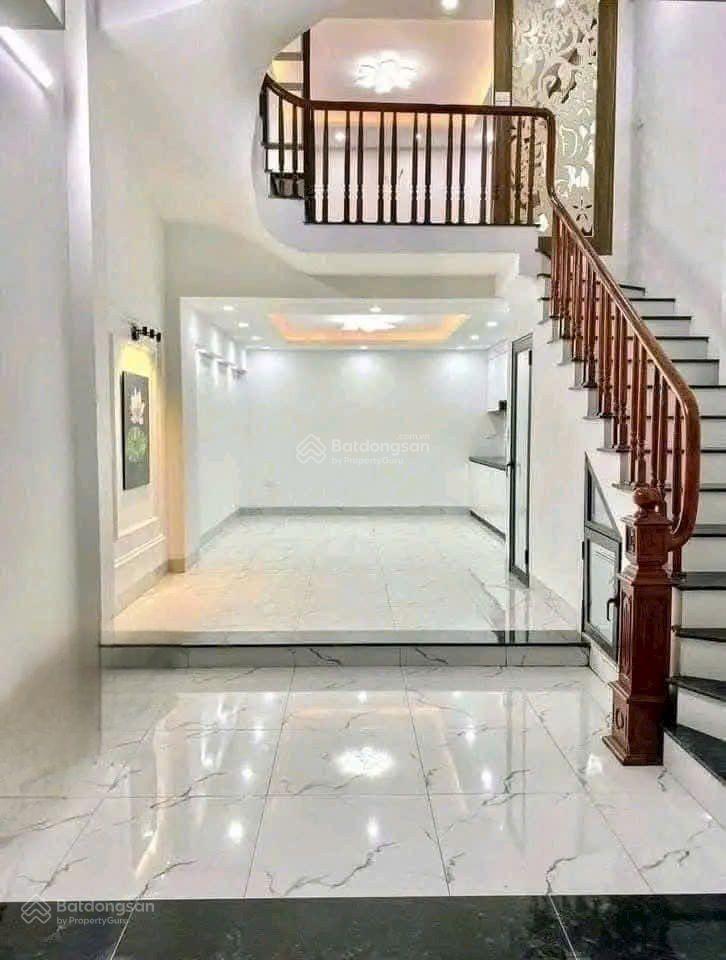 Bán gấp nhà xây còn mới 5 tầng 38m2 sổ đỏ phố mậu lương, hđ 5.2 tỷ.  0968 398 ***
