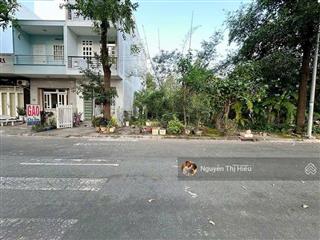 Đi định cư ra lô đất, đ. phan văn đáng, phường 9, vĩnh long, 550tr/120m2, gần đh kinh tế tphcm, shr