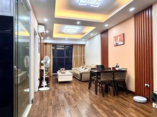 Chủ nhà chuyển xuống biệt thự nên bán nhanh căn 2 phòng ngủ 78m2 goldmark