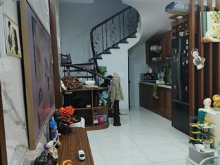 Bán nhà gần phố cát linh  sát mặt ngõ ô tô tránh nhà đẹp, ở ngay, 5 tầng dt 28m2  giá 8tỷ