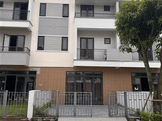 Bán shophouse 100 m giá tốt, sổ hồng sang tên ngay