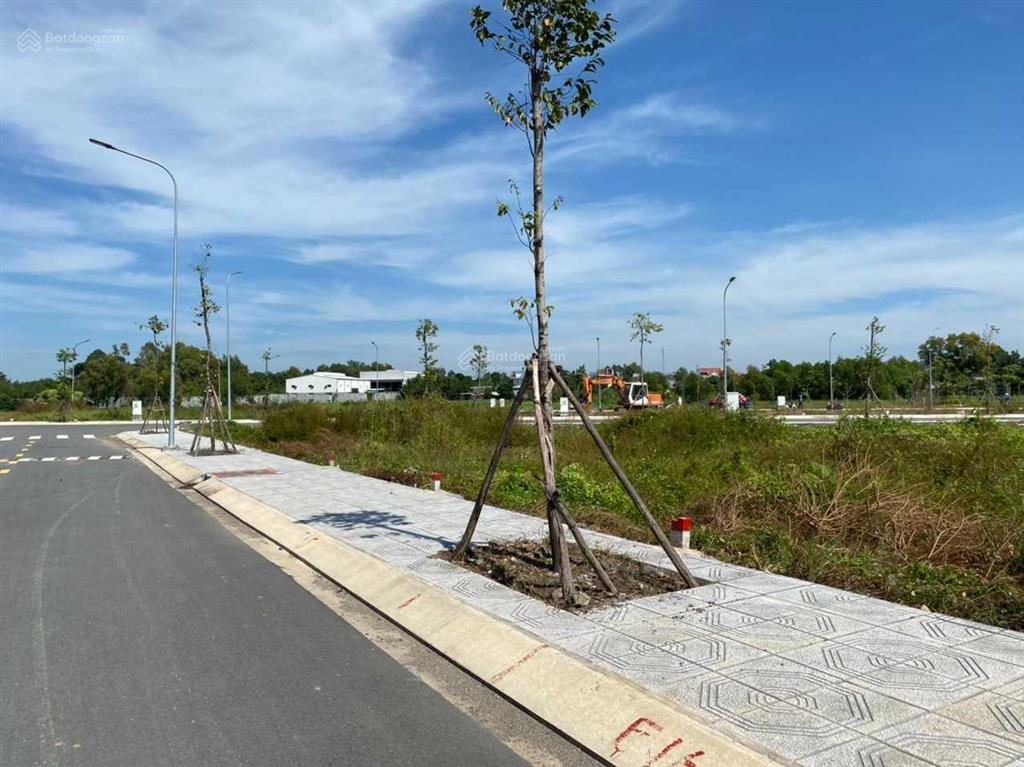 Bán đất nền củ chi  ngã tư tân quy, 80100m2 thổ cư sổ riêng, khu dân cư hiện hữu, hỗ trợ xây dựng