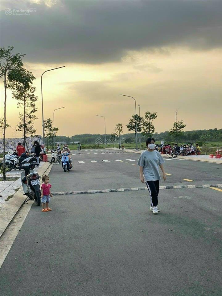 Duy nhất bán gấp 1,3 tỷ khu dân cư diamond city  ngay ngã tư tân quy củ chi  sổ cầm tay