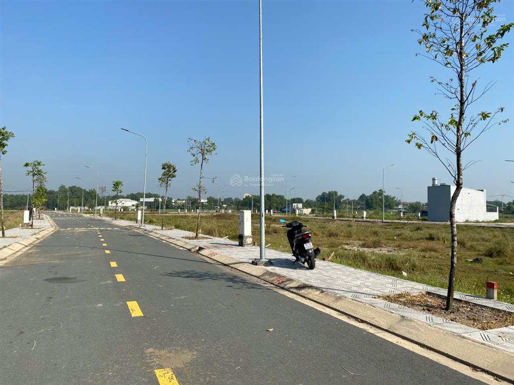 Bán đất khu dân cư river town  ngay nút giao vòng xoay vành đai 3  shr  ngay mặt tiền tỉnh lộ 15