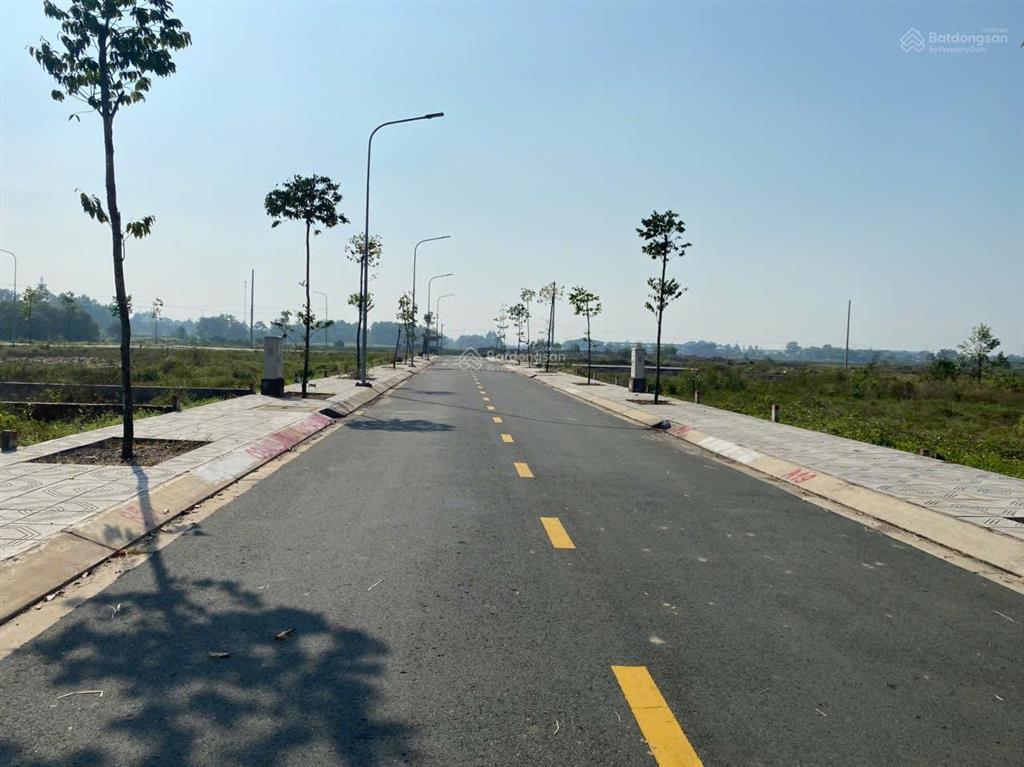 Bán đất khu dân cư river town  ngay nút giao vòng xoay vành đai 3  shr  ngay mặt tiền tỉnh lộ 15