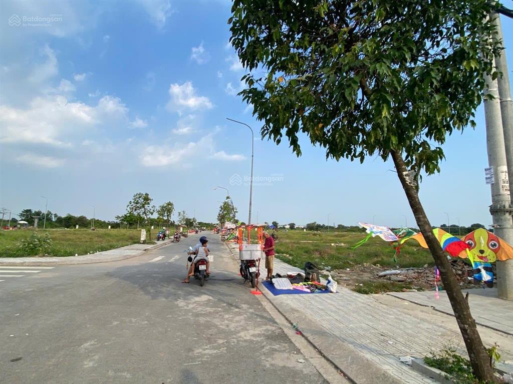 Chính chủ sang lại nền đất dự án river town  shr 2025  cấp phép xây dựng ngay  thổ cư 100%