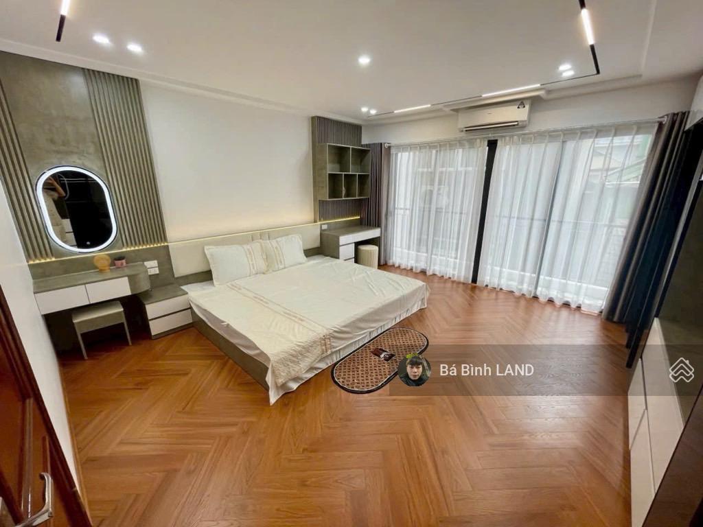 Chính chủ bán nhà đẹp ngọc lâm  mặt tiền siêu rộng  ô tô ngủ trong nhà  thang máy full nội thất