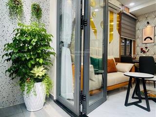 Lê quang định (bình thạnh) ô tô tới cửa 10p tới sân bay nhà đẹp chỉ việc vào ở. 5,95 tỷ bớt