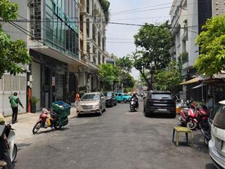 Siêu tòa nhà, vị trí vip, ngang 12 dài 20m, 6 tầng thang máy, thông số quá đẹp