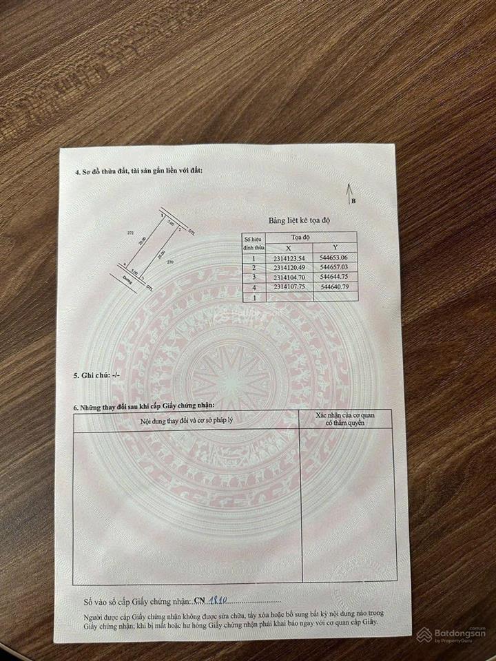 Đường trước đất trên 10m, không dính hành lang chỉ giới giáp trường học c12, gần sân bóng 6000 chỗ