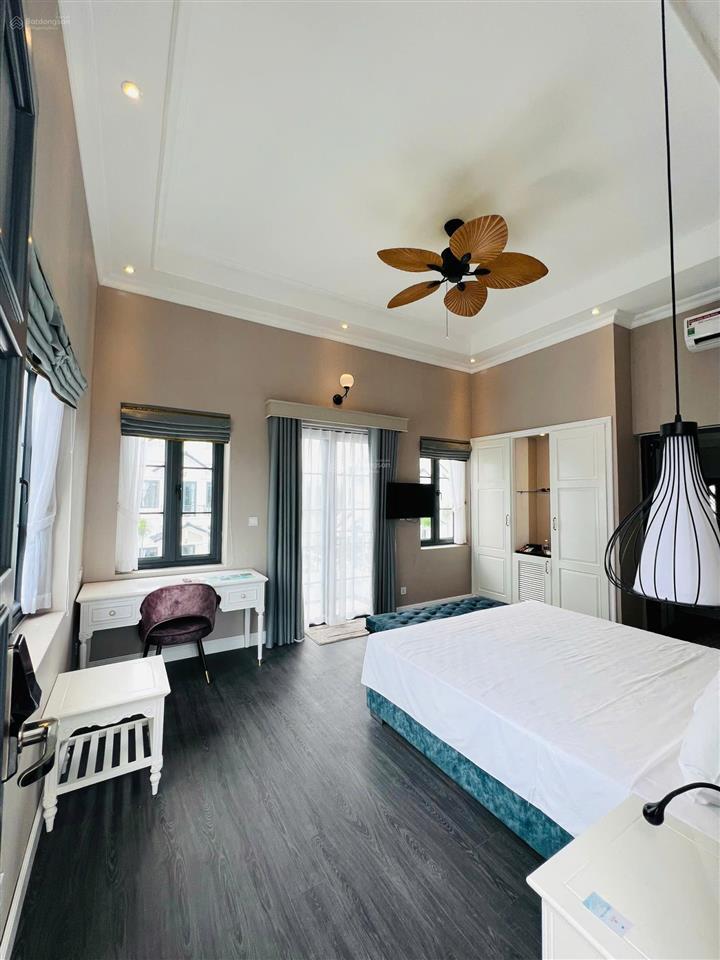 Tôi cần bán gấp biệt thự vườn vua resort,đông trung,thanh thủy bt8.x, bàn giao full nội thất 6,8 tỷ